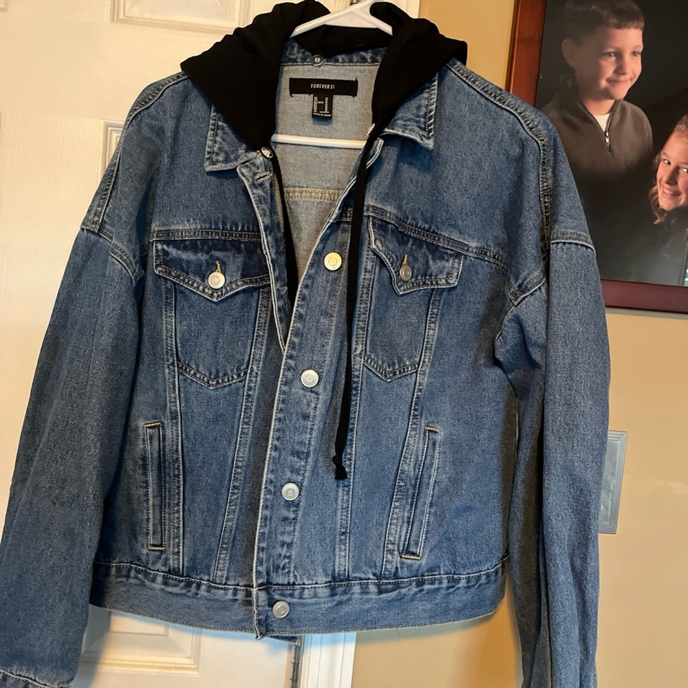 Forever 21 Women's Blue Denim Jacket with Black Hood size medium